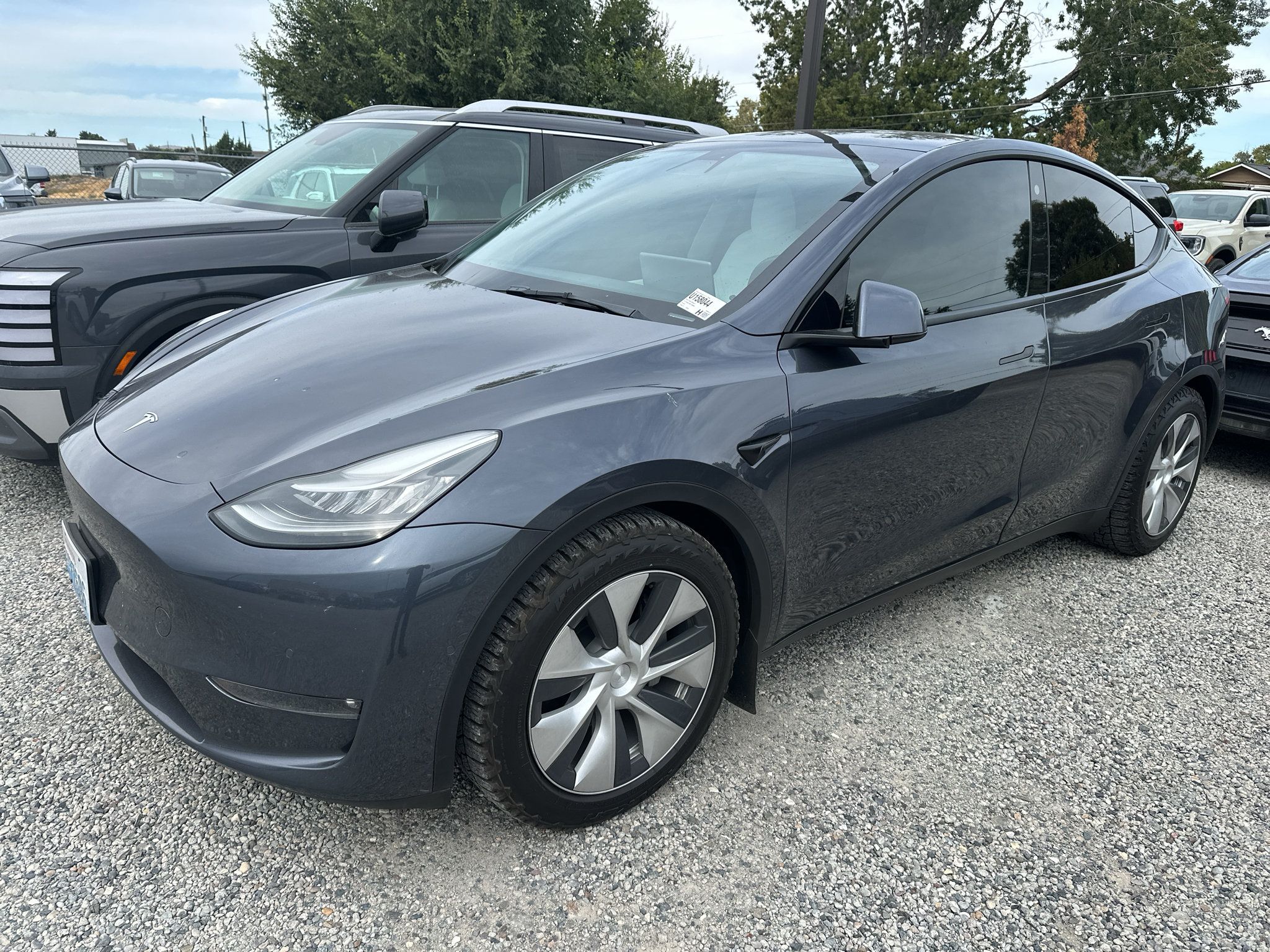 Used 2021 Tesla Model Y Long Range AWD/4WD image 1