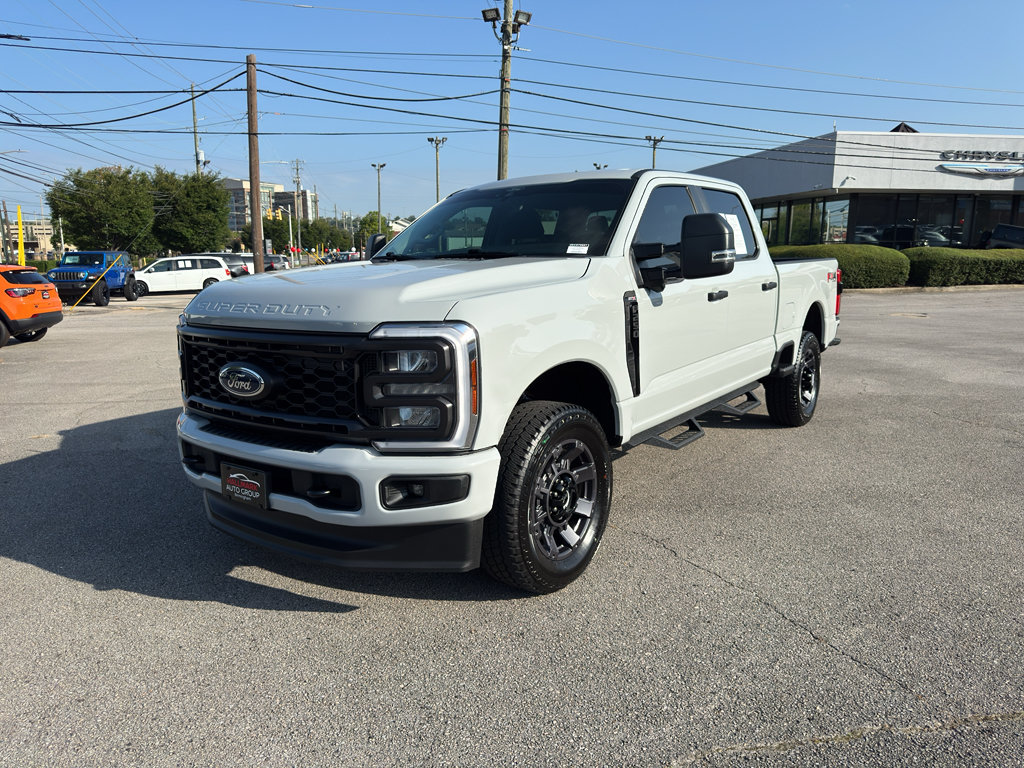 Used 2025 Ford F250 XL w/ STX Appearance Package AWD/4WD image 1