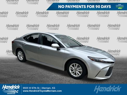 Certified 2025 Toyota Camry LE FWD image 1