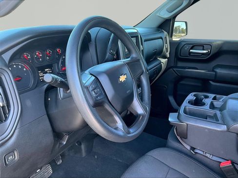 Used 2020 Chevrolet Silverado 1500 Custom w/ Custom Value Package AWD/4WD image 17