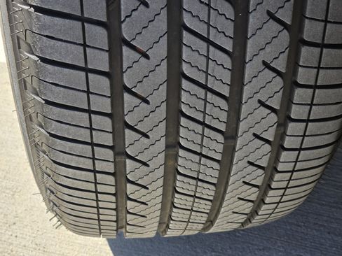 Certified 2025 Acura MDX w/ Technology Package image 9