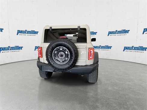 New 2025 Ford Bronco Badlands image 11