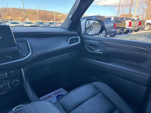 Used 2024 Chevrolet Tahoe Z71 w/ Luxury Package image 21