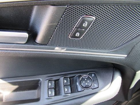 Used 2023 Ford Edge SEL w/ Convenience Package AWD/4WD image 9