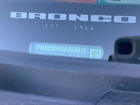 Used 2022 Ford Bronco Badlands image 34