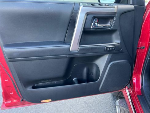 Used 2020 Toyota 4Runner Limited AWD/4WD image 20