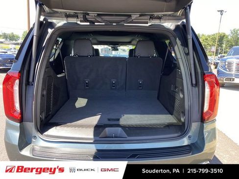Used 2023 GMC Yukon XL SLT w/ SLT Premium Package AWD/4WD image 29