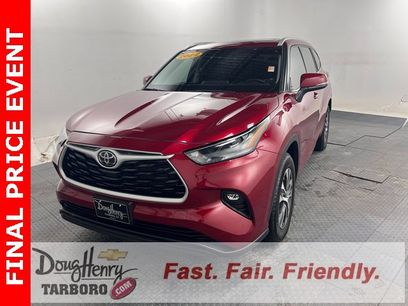 Used 2022 Toyota Highlander XLE