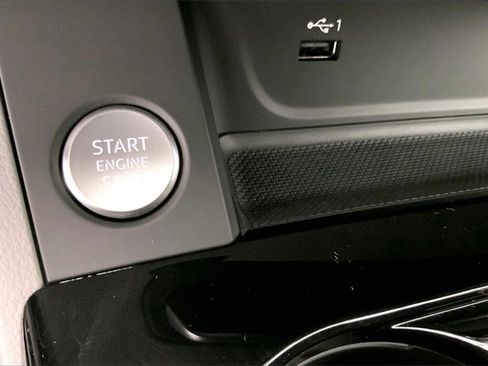 Certified 2023 Audi A4 2.0T Premium w/ Convenience Package image 32