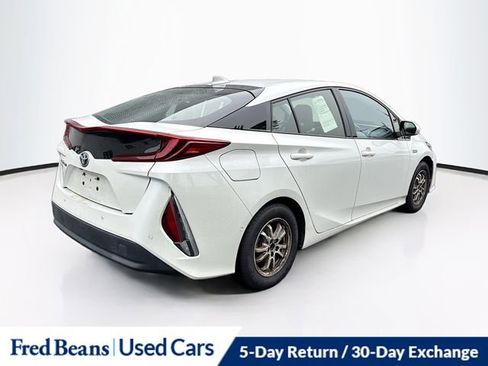 Used 2017 Toyota Prius Prime Advanced FWD image 8