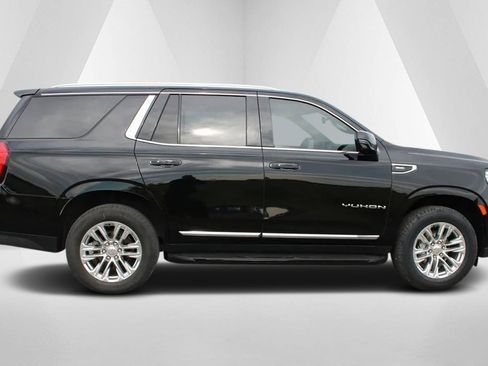 Used 2021 GMC Yukon SLT w/ SLT Premium Package image 8