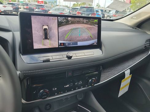 New 2026 Nissan Rogue Platinum image 34