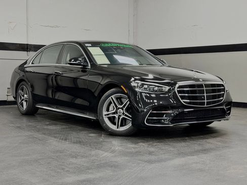 Used 2024 Mercedes-Benz S 580 4MATIC Sedan image 2