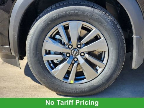 New 2026 Nissan Pathfinder SV image 8