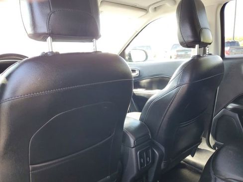 Used 2019 Jeep Compass Limited AWD/4WD image 30