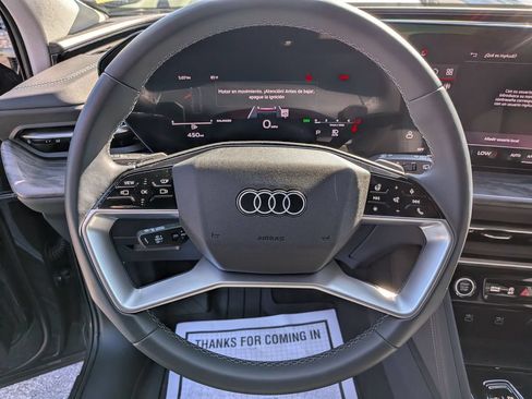 Used 2025 Audi Q5 Premium Plus w/ Premium Plus AWD/4WD image 15
