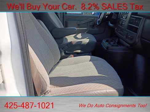 Used 2017 Chevrolet Express 3500 LT w/ LT Preferred Equipment Group RWD image 22