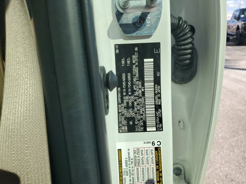 Used 2020 Toyota 4Runner Limited image 31