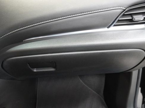 Used 2023 Chevrolet Traverse LT AWD/4WD image 38