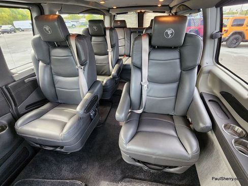 Used 2023 Chevrolet Express 2500 image 5