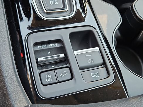 Used 2025 Honda Pilot EX-L image 24