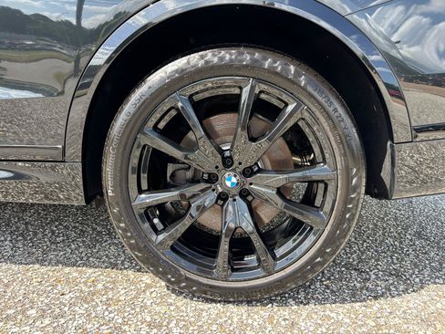Used 2025 BMW X7 M60i w/ Executive Package AWD/4WD image 39