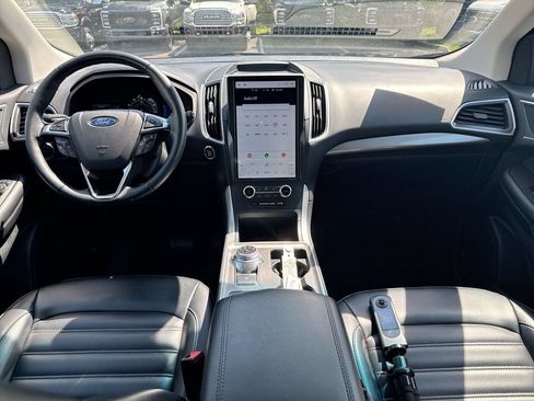 Used 2024 Ford Edge SEL AWD/4WD image 10