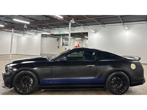 Used 2014 Ford Mustang GT w/ Equipment Group 301A RWD image 8