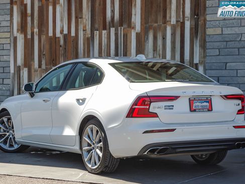 Used 2021 Volvo S60 T6 Momentum AWD/4WD image 4