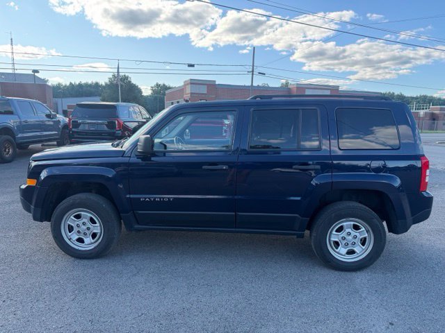 Used 2015 Jeep Patriot Sport AWD/4WD image 2