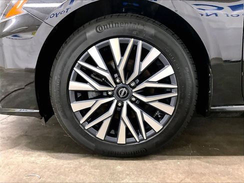 Used 2024 Nissan Altima 2.5 SV image 7