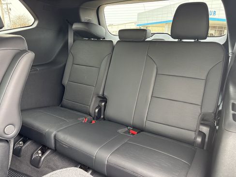 Certified 2025 Buick Enclave Sport Touring w/ LPO, All-Weather Package image 18