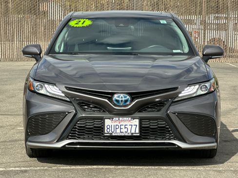 Used 2021 Toyota Camry XSE image 9