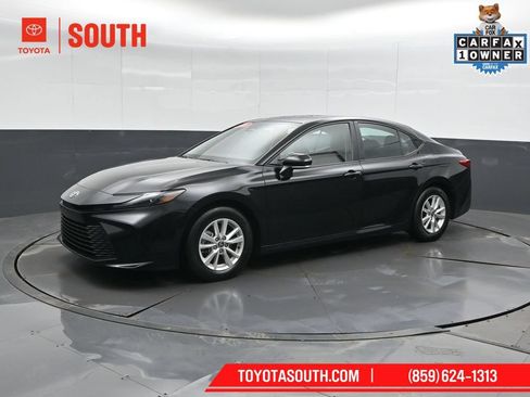 Used 2025 Toyota Camry LE w/ Convenience Package FWD image 6