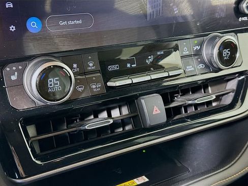 Certified 2023 Toyota Highlander Bronze Edition image 19