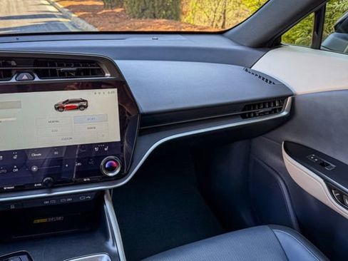 Used 2024 Lexus RZ 300e Premium image 21