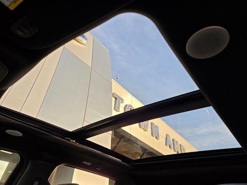 Used 2024 Ford F150 Lariat w/ Equipment Group 502A High image 29