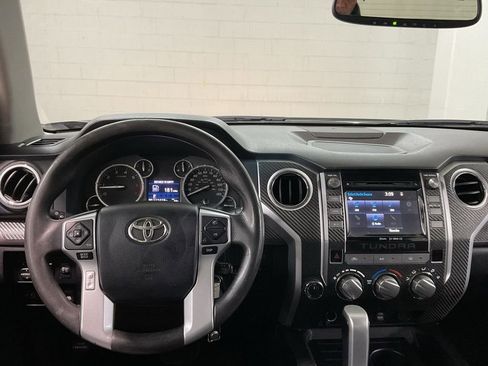 Used 2016 Toyota Tundra SR5 w/ SR5 Upgrade Package AWD/4WD image 8