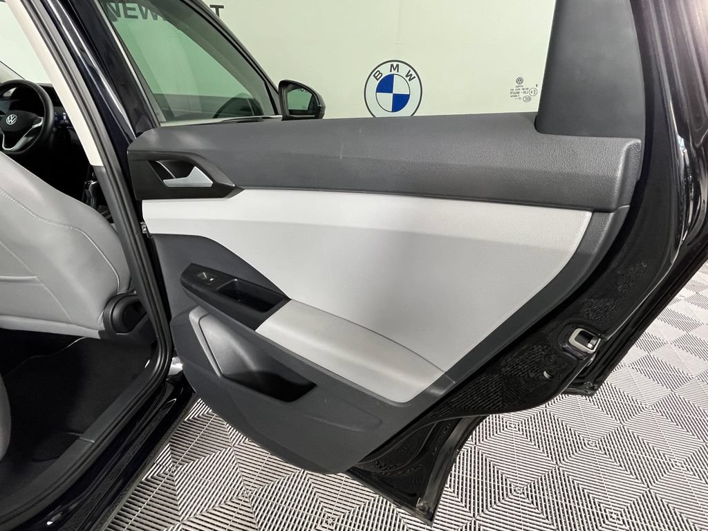 Used 2023 Volkswagen Taos SE AWD/4WD image 26