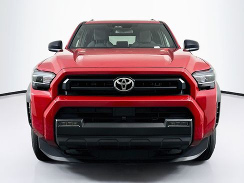 Used 2025 Toyota 4Runner SR5 AWD/4WD image 2