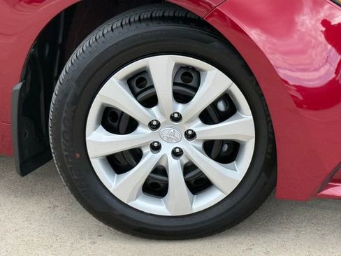 Used 2026 Toyota Corolla LE FWD image 2