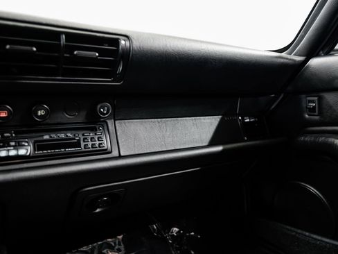 Used 1995 Porsche 911 Carrera RWD image 16