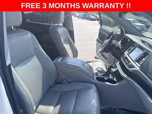 Used 2017 Toyota Highlander Limited w/ Carpet Mat Package AWD/4WD image 22