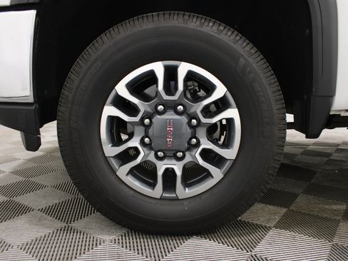 Used 2022 GMC Sierra 2500 SLE w/ SLE Value Package; AWD/4WD image 34