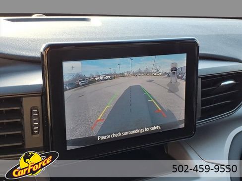 Used 2022 Ford Explorer XLT image 27