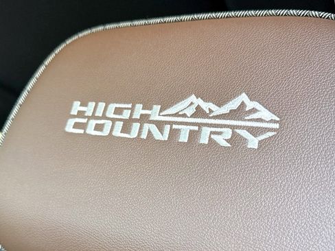 Used 2021 Chevrolet Suburban High Country image 19