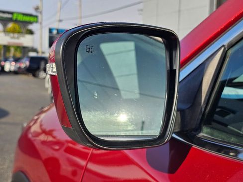 Used 2016 Nissan Rogue SV image 17