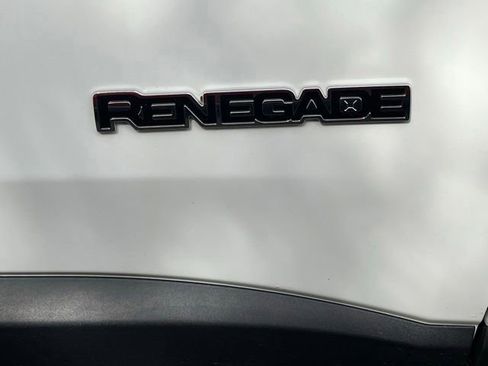 Used 2023 Jeep Renegade Limited w/ Limited Elite Group AWD/4WD image 30
