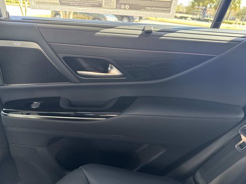 New 2026 Lexus LX 700h Luxury image 15