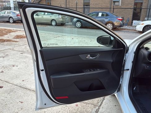 Used 2021 Kia Forte LXS image 13